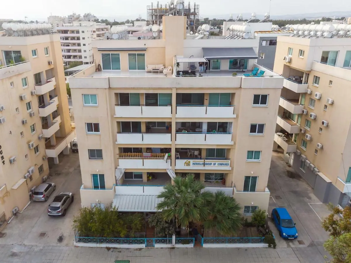 شقة The Coral Penthouse لارنكا